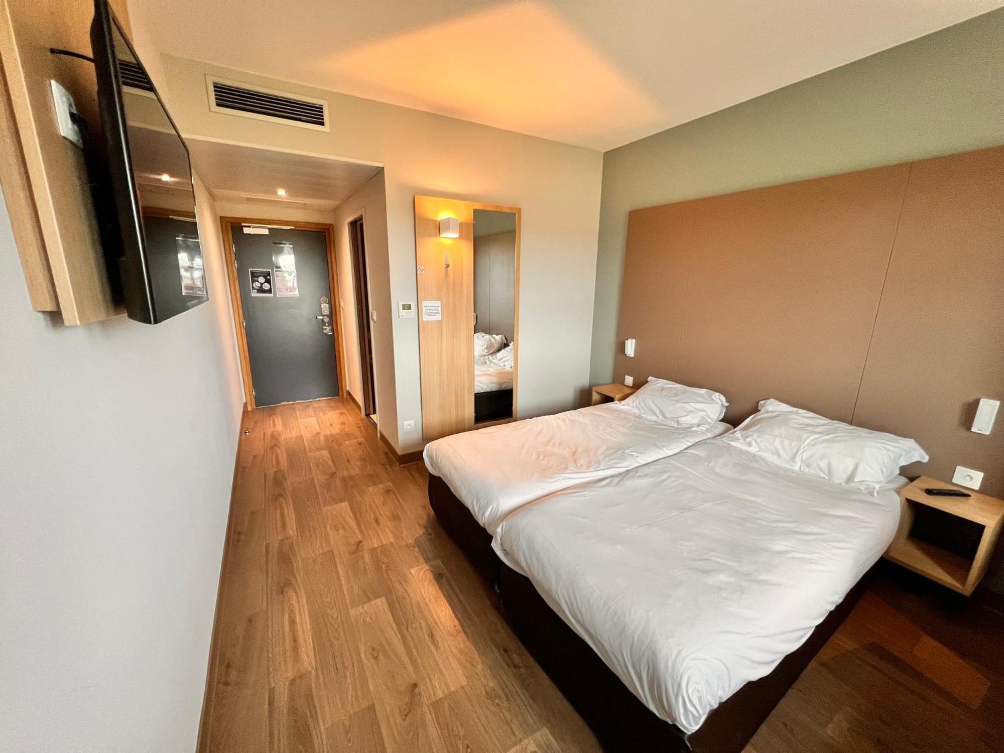 Campanile Metz Nord - Woippy- Porte Du Luxembourg Hotel Ngoại thất bức ảnh